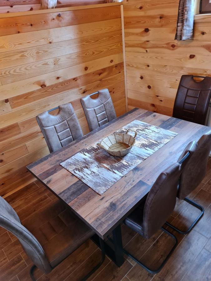 זבליאק Original Wooden Lodge 2 מראה חיצוני תמונה